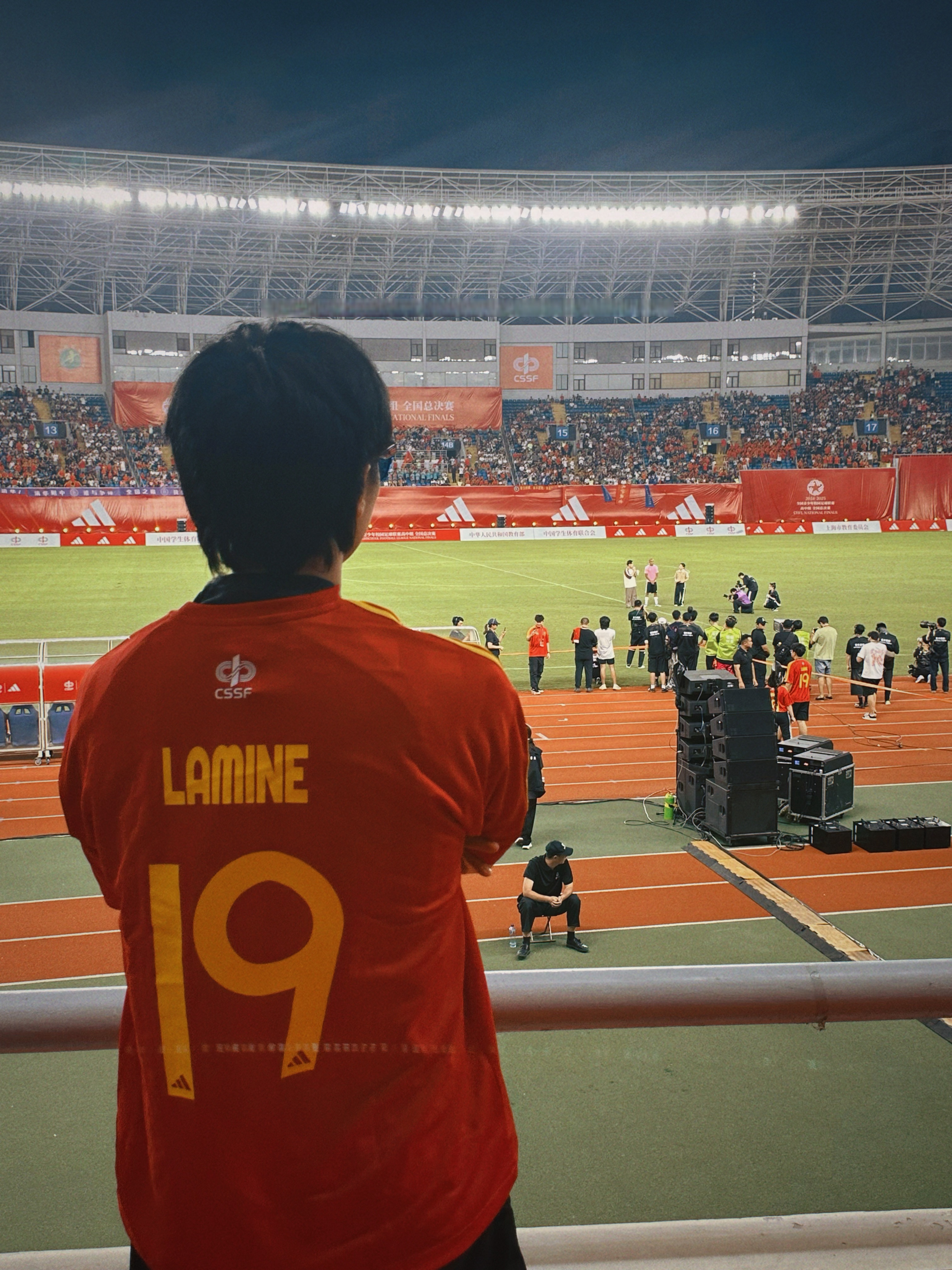 英雄联盟官网-关于马赛训练开放日，赛前止住颓势引欢呼，足总杯在即，身体对抗强度拉满的信息